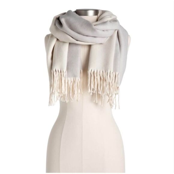 Demdaco Giving Wrap Soft Scarf cream nwt - Picture 8 of 8